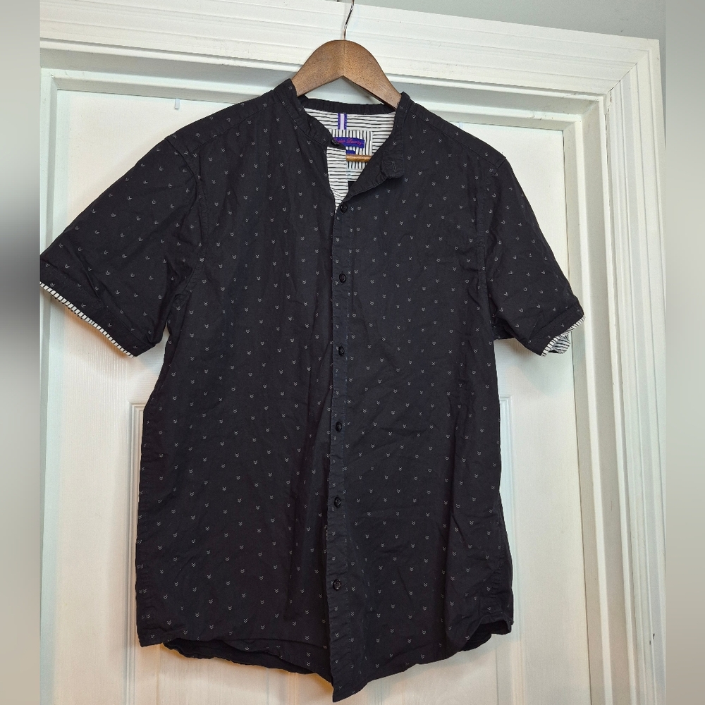 English Laundry Black Short-Sleeve Button-Down Shirt with Arrow Print Design Med